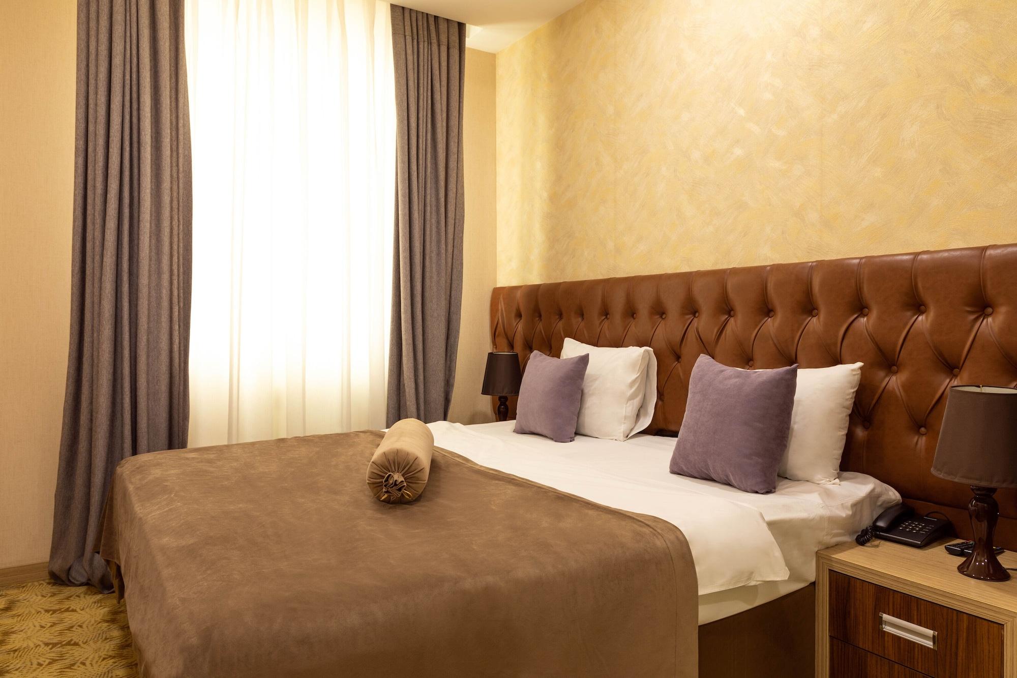 West Shine Hotel Bakoe Buitenkant foto