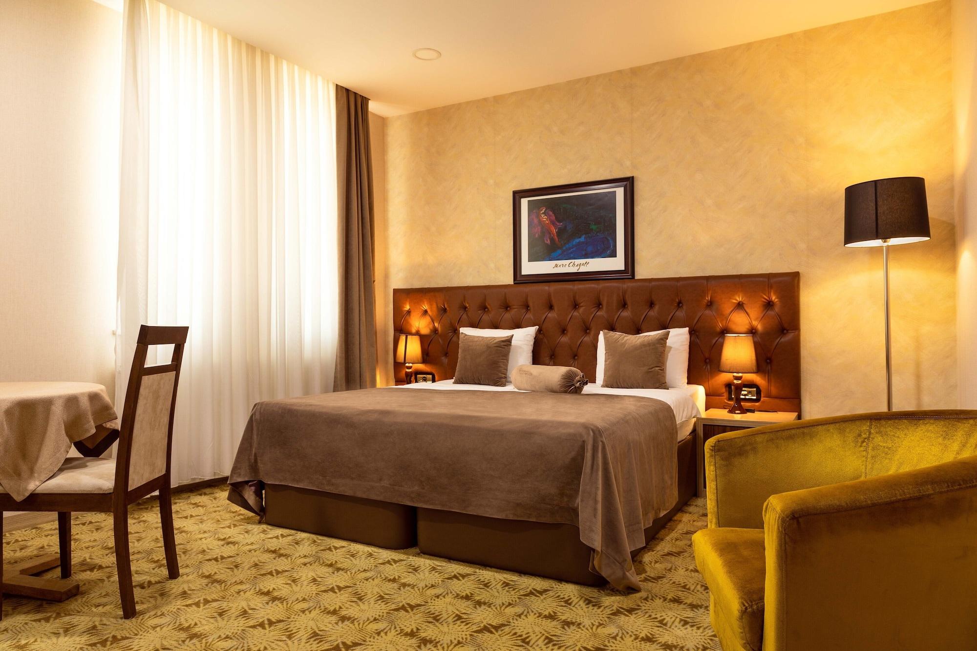 West Shine Hotel Bakoe Buitenkant foto
