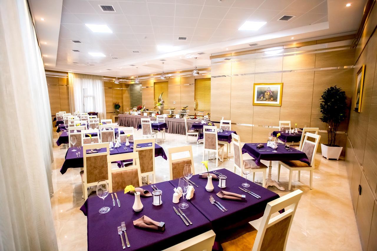 West Shine Hotel Bakoe Buitenkant foto