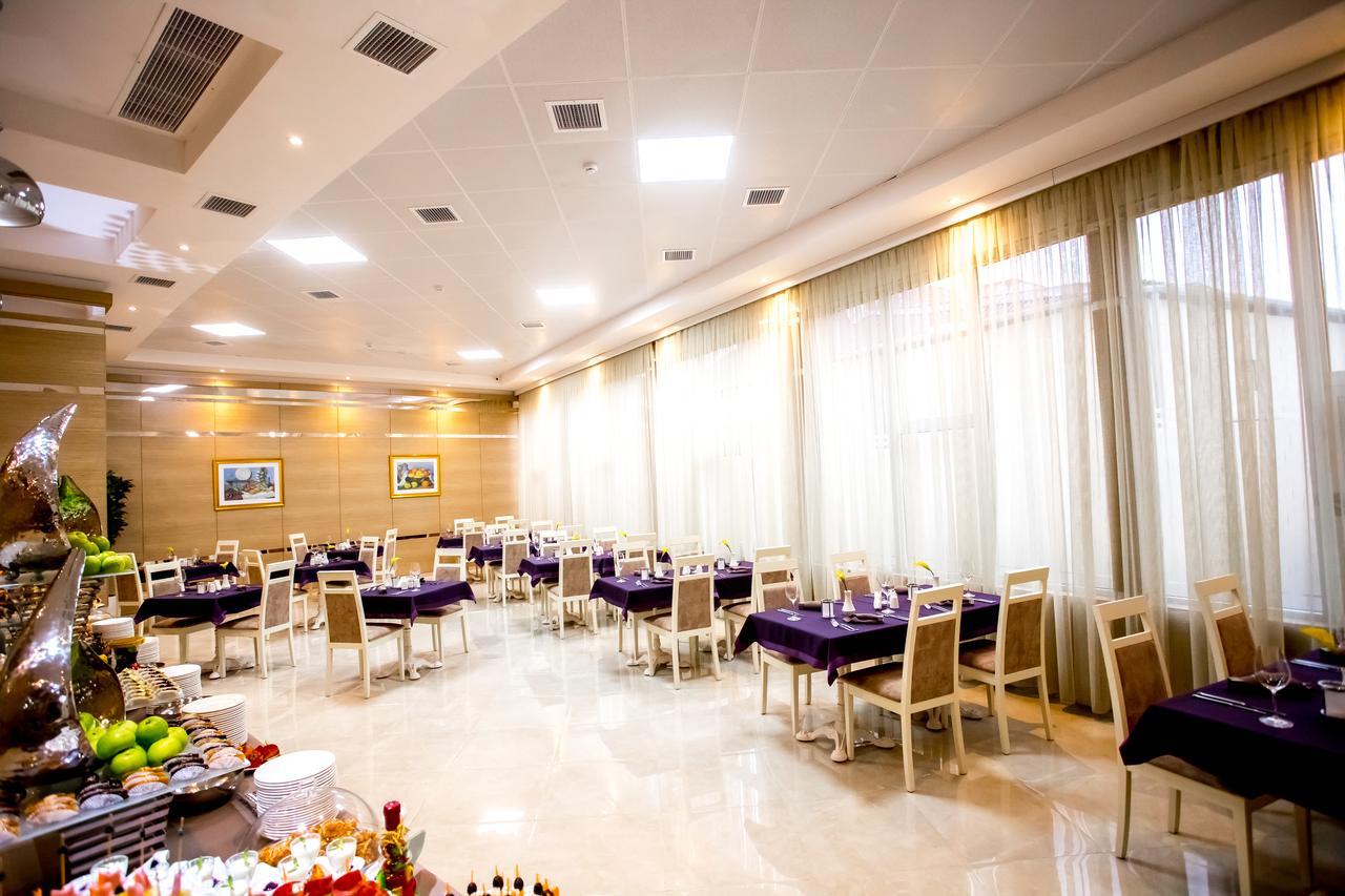 West Shine Hotel Bakoe Buitenkant foto