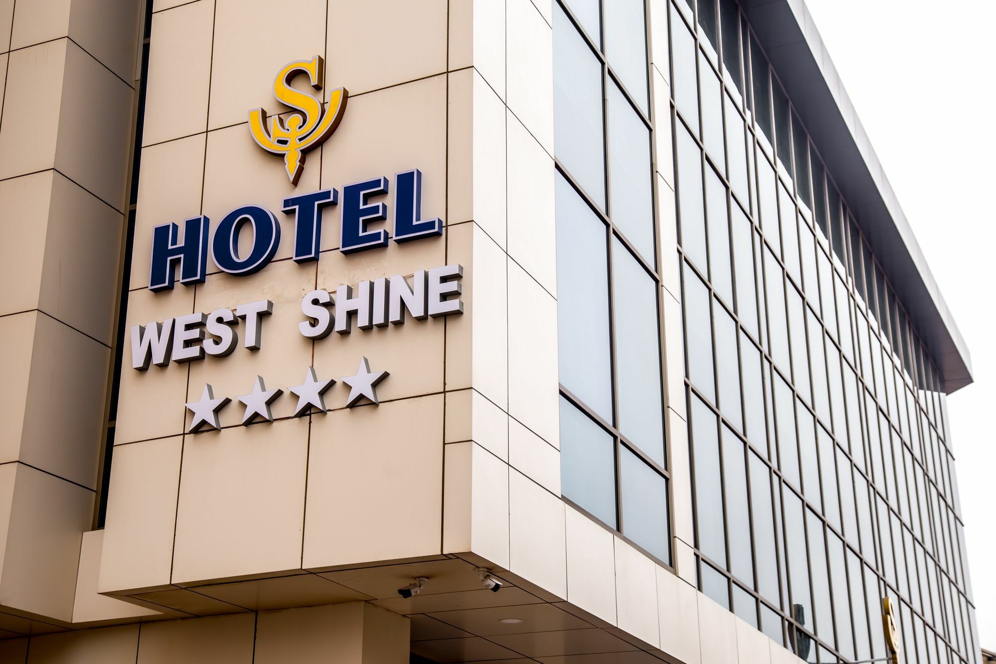 West Shine Hotel Bakoe Buitenkant foto